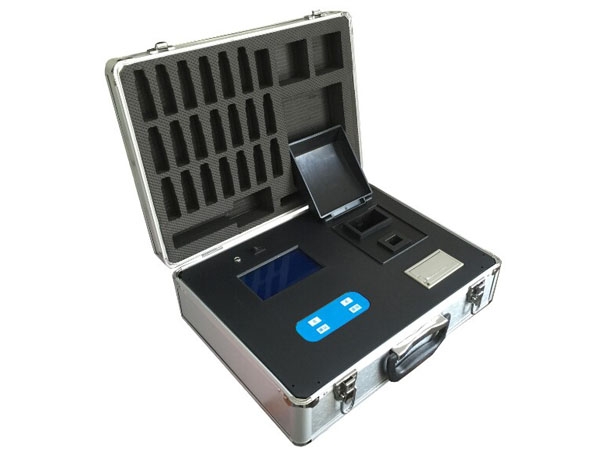 多參數(shù)水質檢測儀